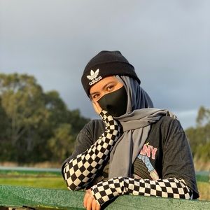 Meet your Posher, Sanuber